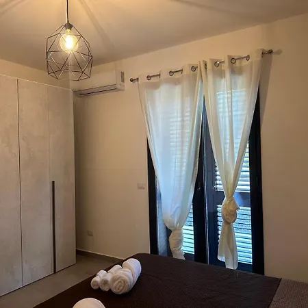 Aparthotel Ici - Intera